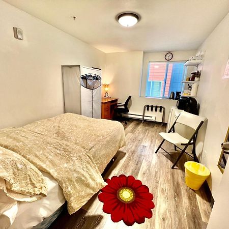 Micro Studio Apartment 10 Minutes Walk To University Of Washington Seattle Exteriör bild